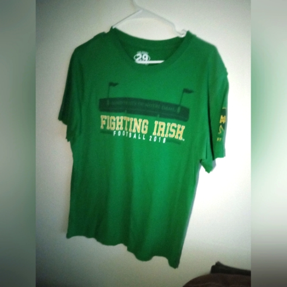 Men's green Notre Dame t shirt